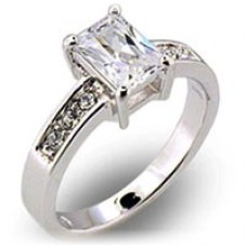 18k White Gold Princess Cut CZ Accents